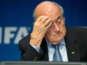 Blatter chê bai Qatar