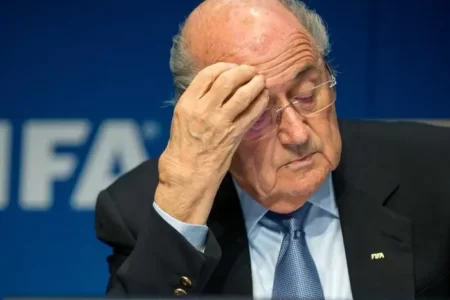 Blatter chê bai Qatar